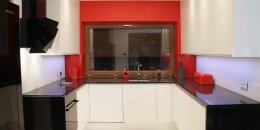kuchnia-nowoczesna-bialy-czarny-czerwony-008-03